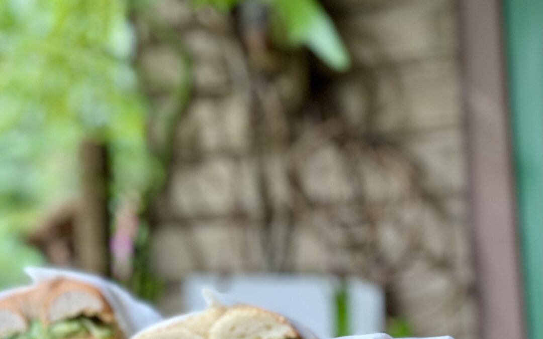 /菇蛋貝果/ 煸菇的簡單早餐